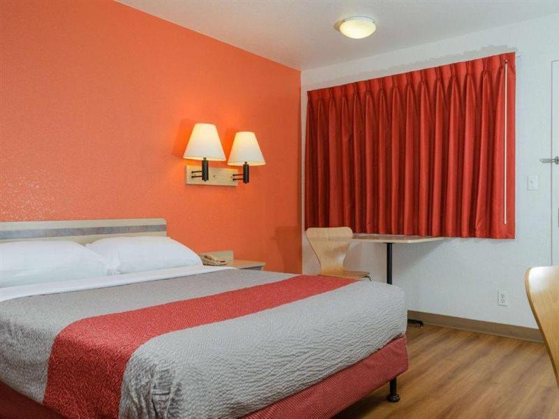 Park Inn By Radisson, ターロック エクステリア 写真