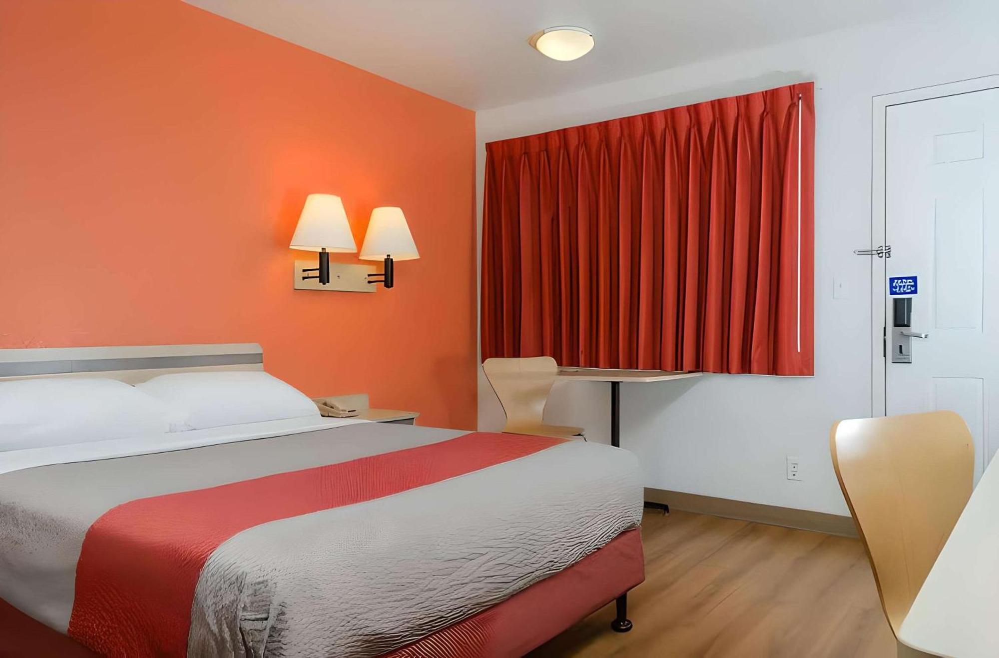 Park Inn By Radisson, ターロック エクステリア 写真