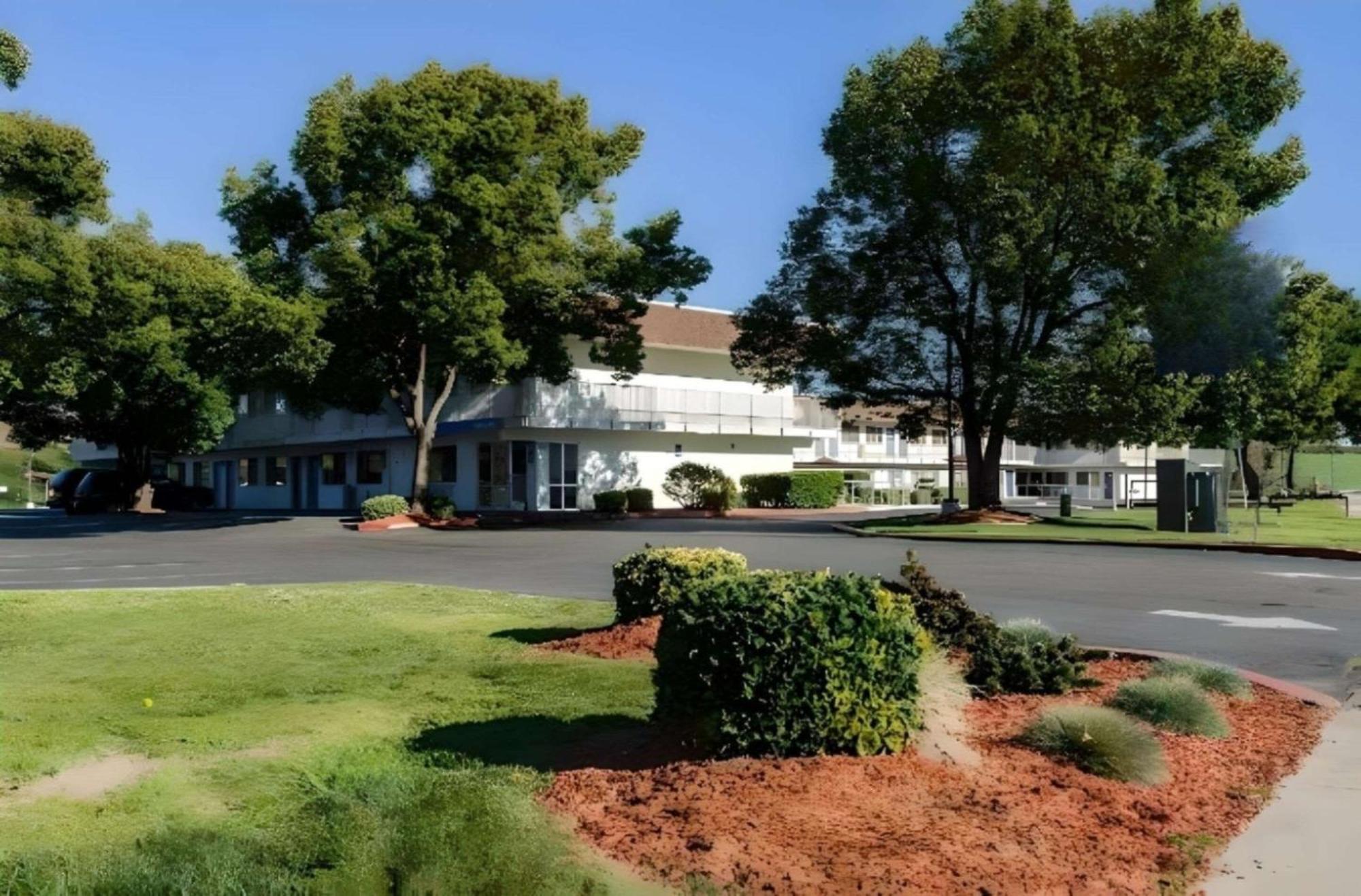 Park Inn By Radisson, ターロック エクステリア 写真